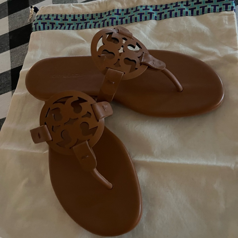 Adorable Tori Burch Miller Sandals